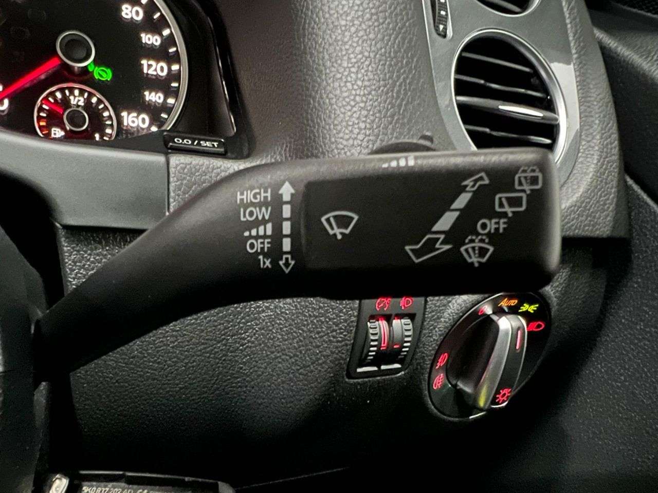 2015 VOLKSWAGEN TIGUAN 2015 VOLKSWAGEN TIGUAN