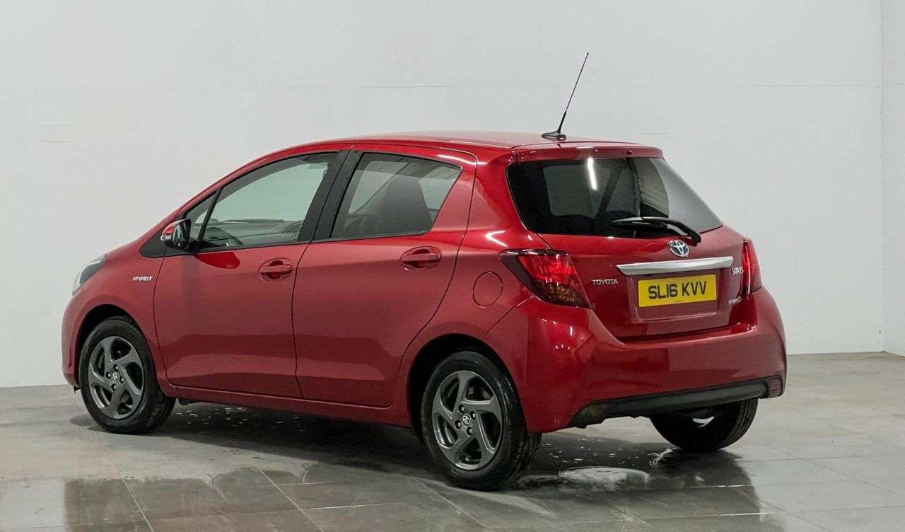 A 2016 TOYOTA YARIS 1.5 VVT-h Icon Hatchback 5dr Petrol Hybrid E-CVT Euro 6 (101 ps) £20 Tax, H A 2016 TOYOTA YARIS 1.5 VVT-h Icon Hatchback 5dr Petrol Hybrid E-CVT Euro 6 (101 ps) £20 Tax, H