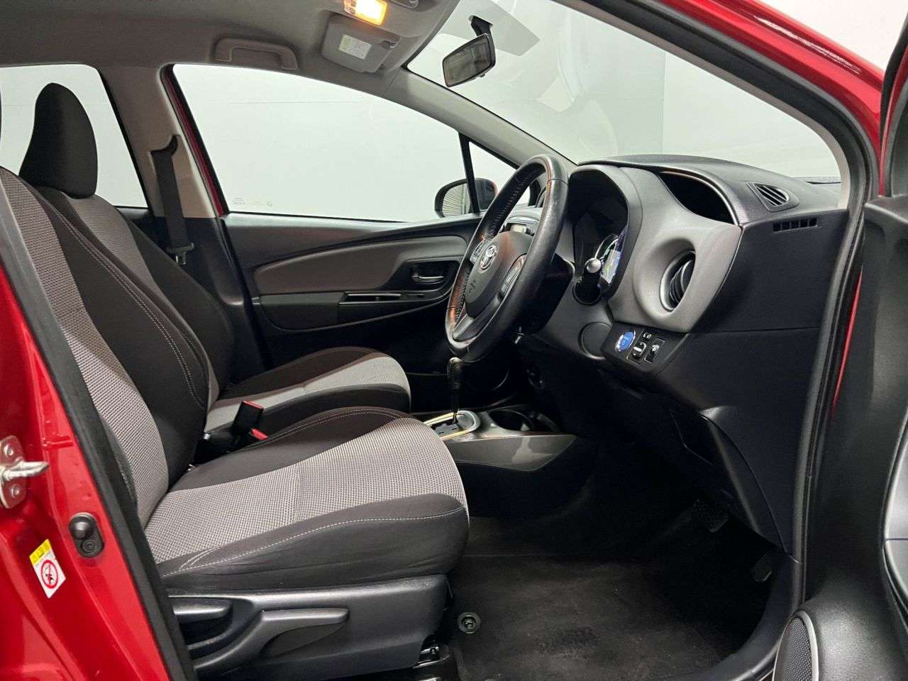 2016 TOYOTA YARIS 2016 TOYOTA YARIS