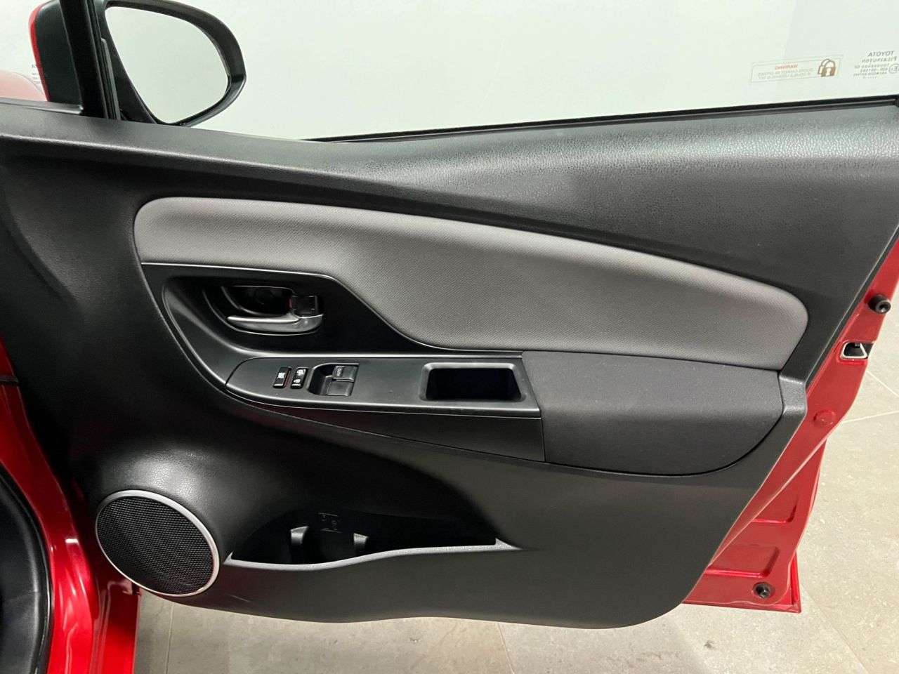 2016 TOYOTA YARIS 2016 TOYOTA YARIS