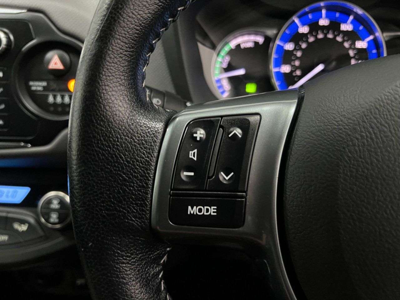2016 TOYOTA YARIS 2016 TOYOTA YARIS