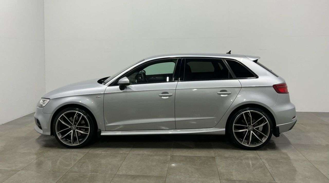 A 2019 AUDI A3 2.0 TDI 35 S line Sportback 5dr Diesel S Tronic Euro 6 (s/s) (150 ps) 19", A 2019 AUDI A3 2.0 TDI 35 S line Sportback 5dr Diesel S Tronic Euro 6 (s/s) (150 ps) 19",