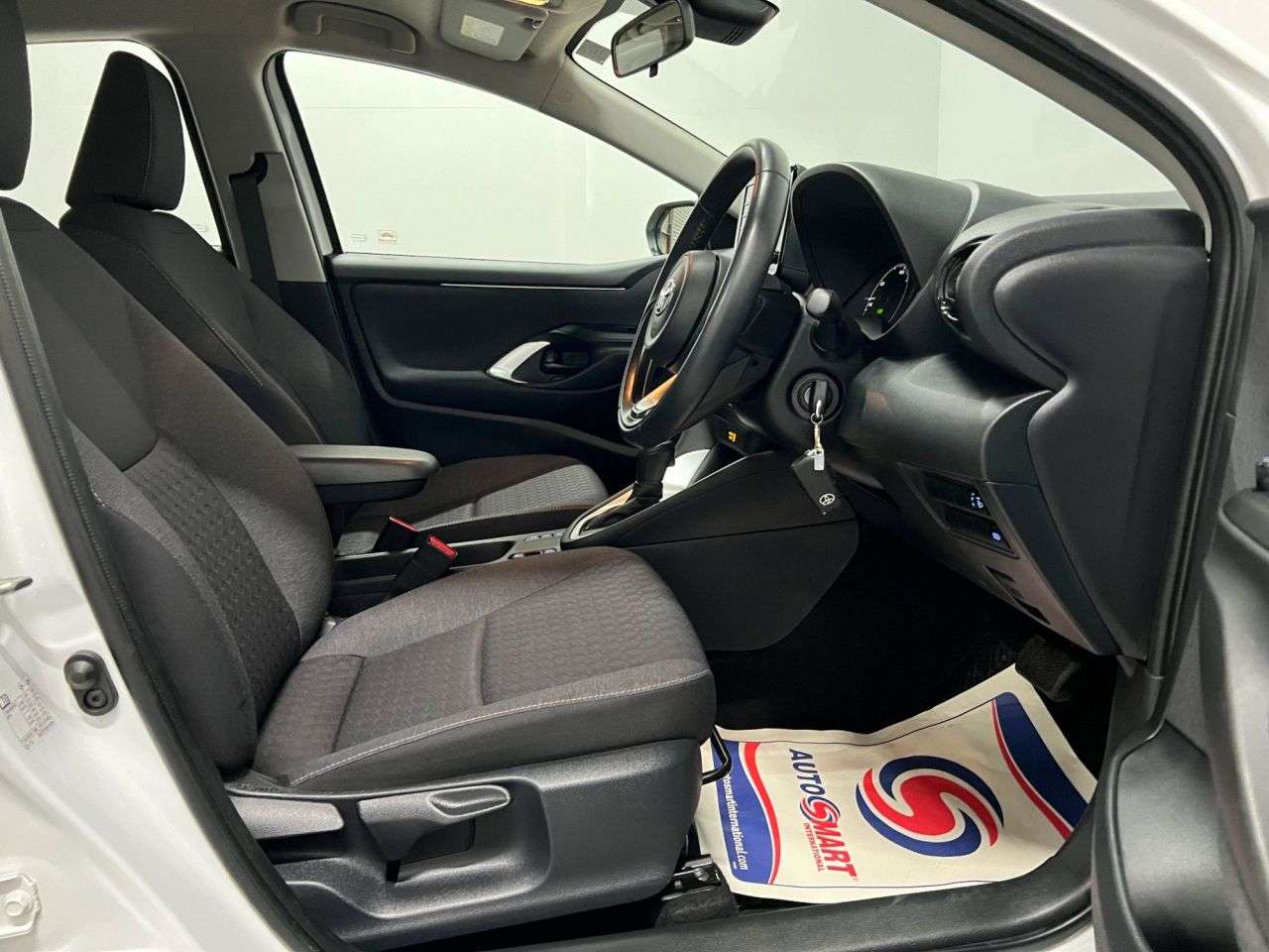 2023 TOYOTA YARIS 2023 TOYOTA YARIS