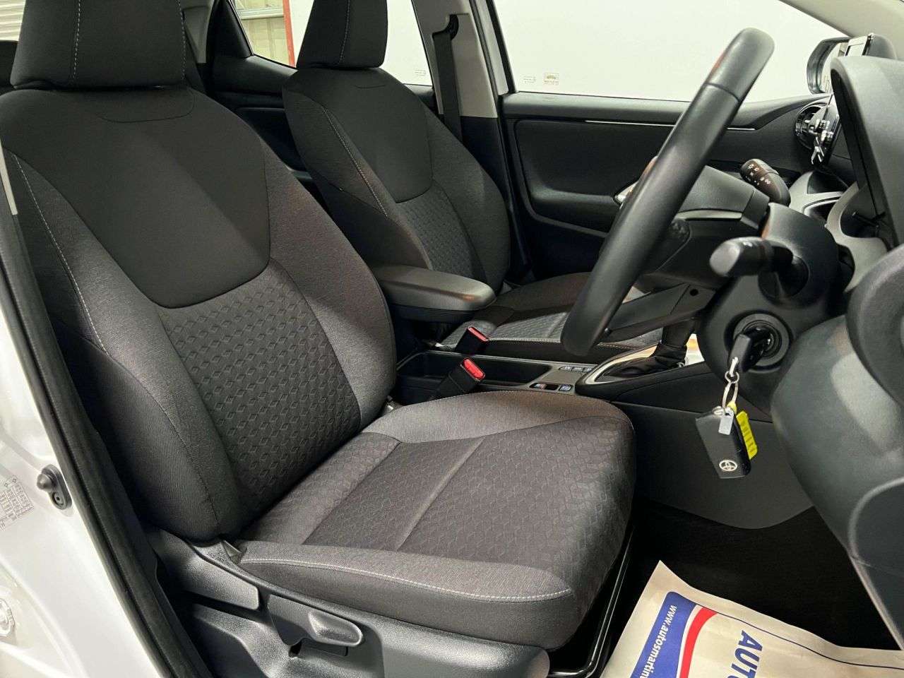 2023 TOYOTA YARIS 2023 TOYOTA YARIS