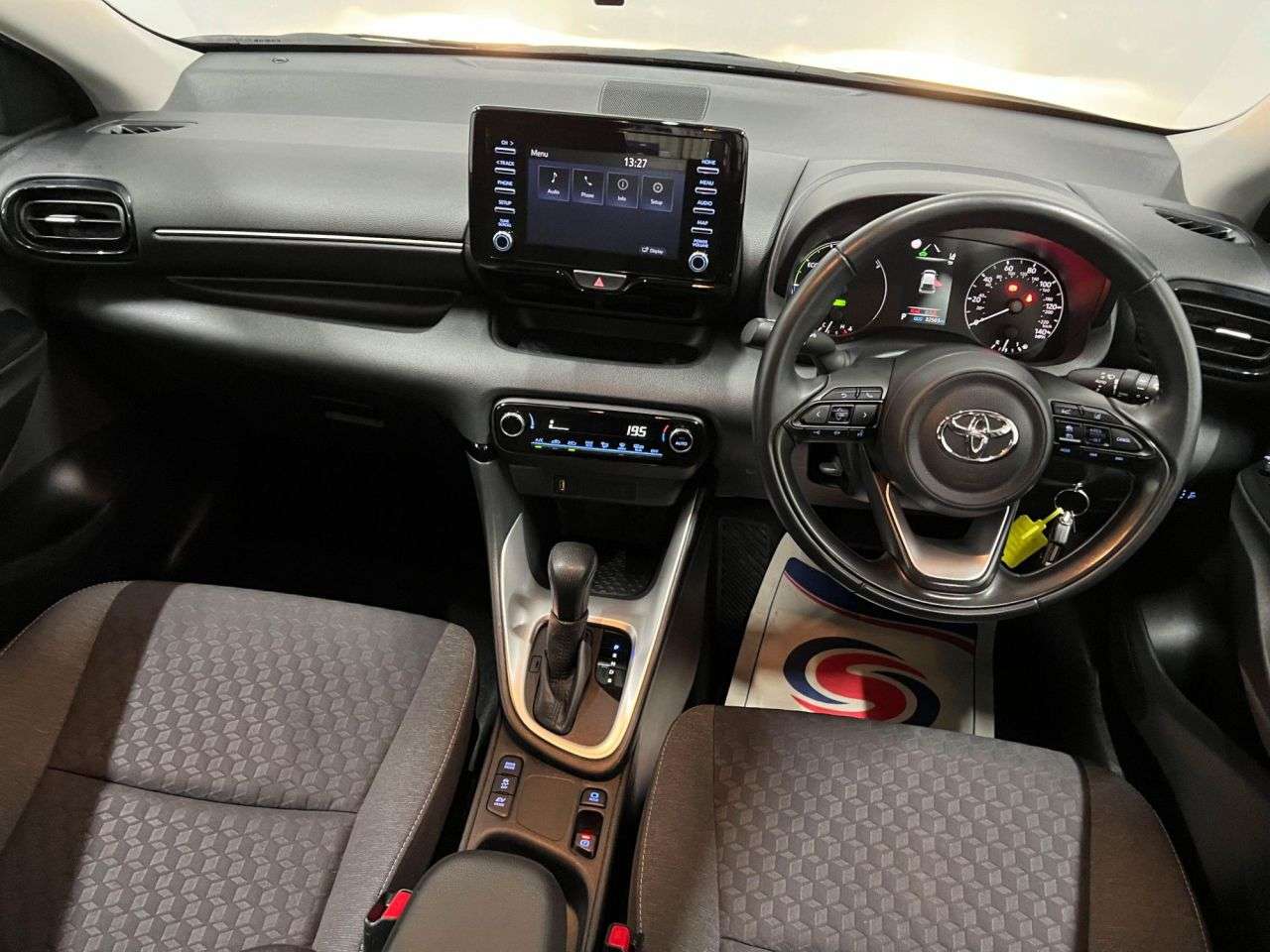 2023 TOYOTA YARIS 2023 TOYOTA YARIS