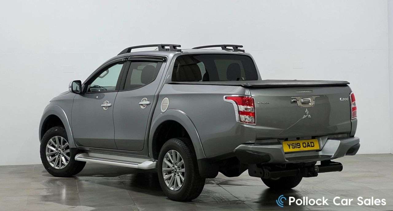 A 2019 MITSUBISHI L200 2.4 DI-D DC Barbarian Pickup Double Cab 4dr Diesel Manual 4WD Euro 6 (178 p A 2019 MITSUBISHI L200 2.4 DI-D DC Barbarian Pickup Double Cab 4dr Diesel Manual 4WD Euro 6 (178 p