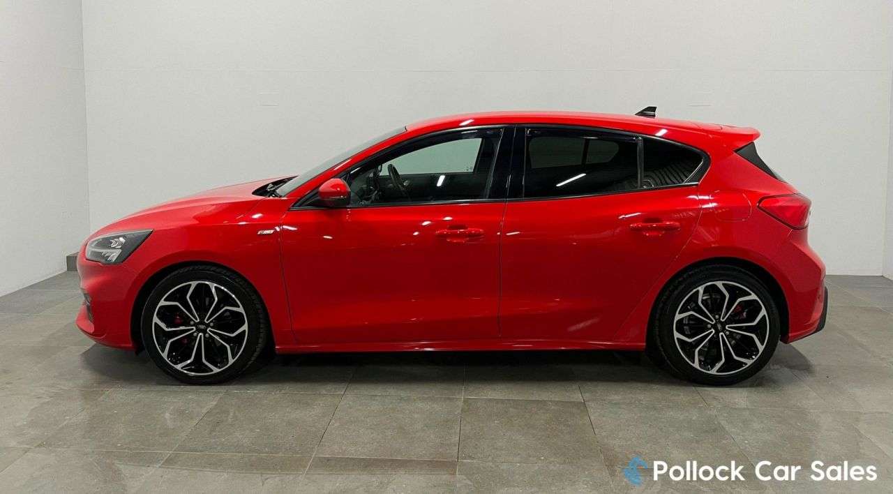A 2020 FORD FOCUS 1.5 EcoBlue ST-Line X Hatchback 5dr Diesel Manual Euro 6 (s/s) (120 ps) 18" A 2020 FORD FOCUS 1.5 EcoBlue ST-Line X Hatchback 5dr Diesel Manual Euro 6 (s/s) (120 ps) 18"