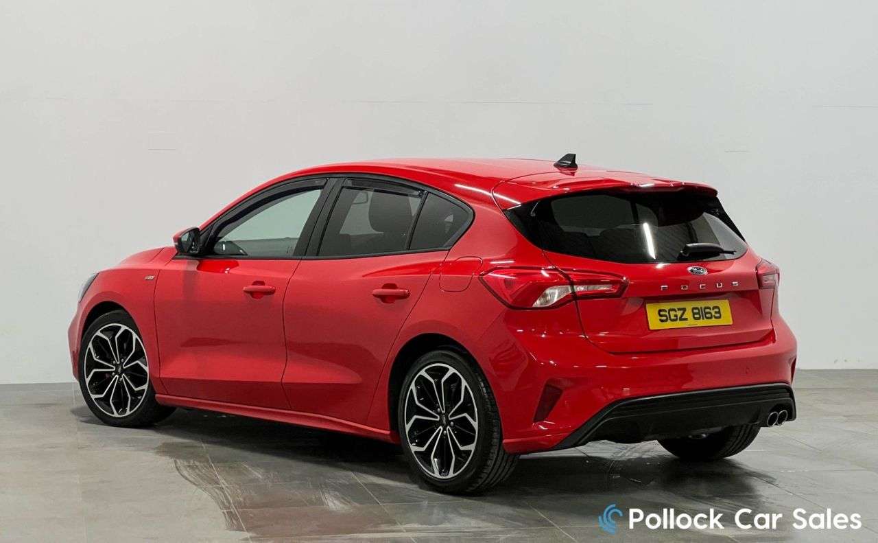 A 2020 FORD FOCUS 1.5 EcoBlue ST-Line X Hatchback 5dr Diesel Manual Euro 6 (s/s) (120 ps) 18" A 2020 FORD FOCUS 1.5 EcoBlue ST-Line X Hatchback 5dr Diesel Manual Euro 6 (s/s) (120 ps) 18"