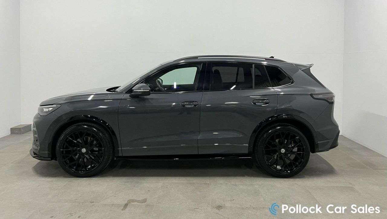 A 2024 VOLKSWAGEN TIGUAN 2.0 TDI R-Line SUV 5dr Diesel DSG Euro 6 (s/s) (150 ps) 21” wheels, A A 2024 VOLKSWAGEN TIGUAN 2.0 TDI R-Line SUV 5dr Diesel DSG Euro 6 (s/s) (150 ps) 21” wheels, A