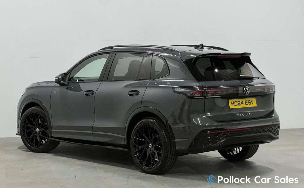 A 2024 VOLKSWAGEN TIGUAN 2.0 TDI R-Line SUV 5dr Diesel DSG Euro 6 (s/s) (150 ps) 21” wheels, A A 2024 VOLKSWAGEN TIGUAN 2.0 TDI R-Line SUV 5dr Diesel DSG Euro 6 (s/s) (150 ps) 21” wheels, A
