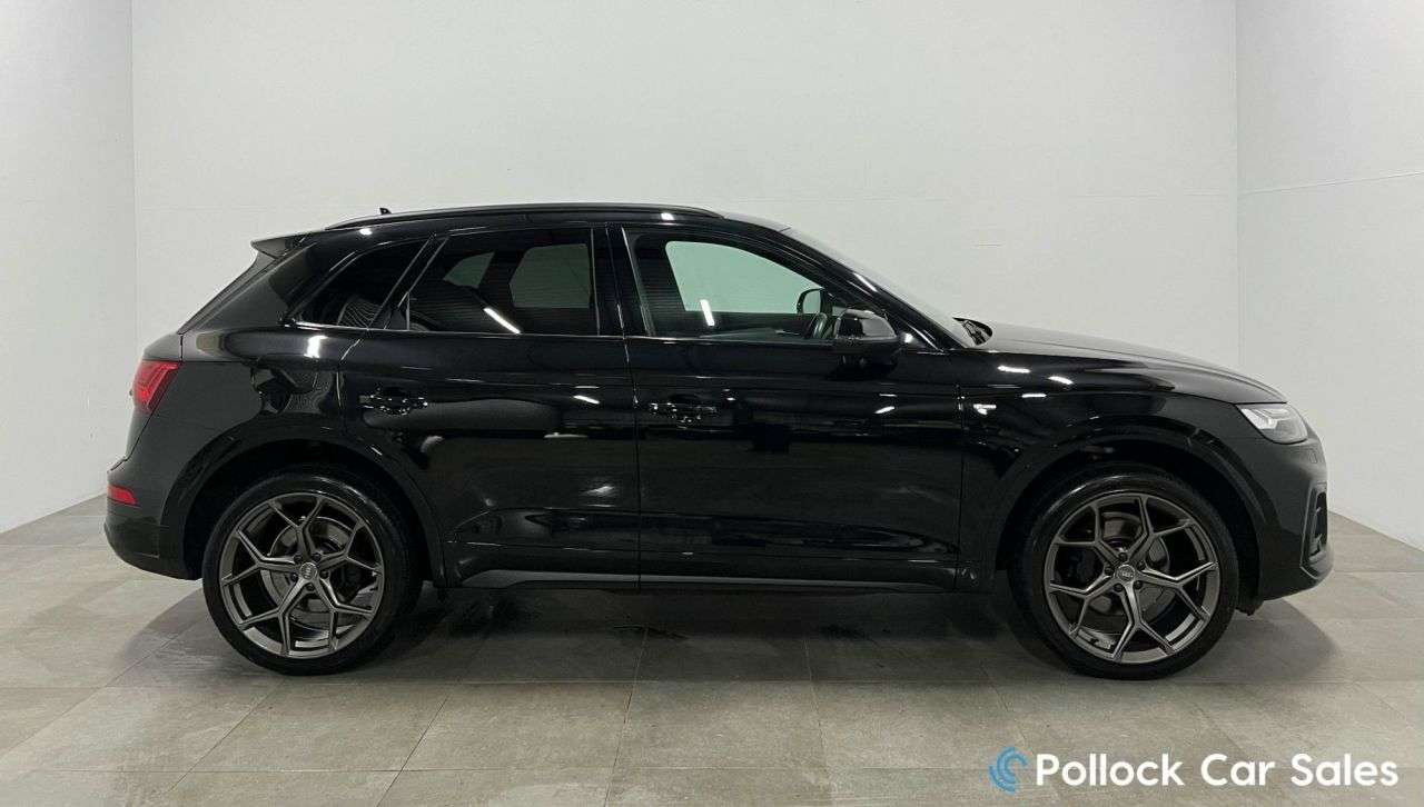 A 2023 AUDI Q5 2.0 TDI 40 S line SUV 5dr Diesel S Tronic quattro Euro 6 (s/s) (204 ps) 21" A 2023 AUDI Q5 2.0 TDI 40 S line SUV 5dr Diesel S Tronic quattro Euro 6 (s/s) (204 ps) 21"