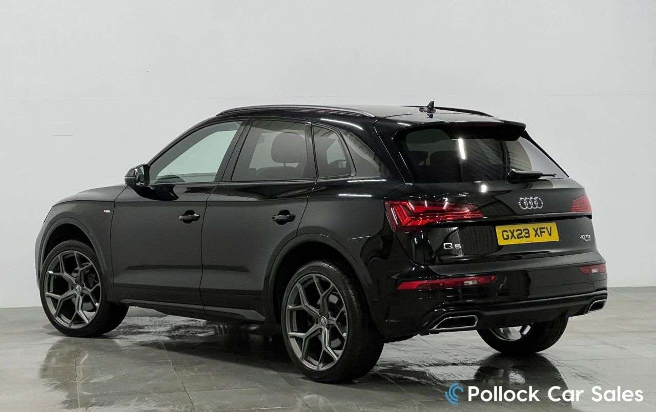 A 2023 AUDI Q5 2.0 TDI 40 S line SUV 5dr Diesel S Tronic quattro Euro 6 (s/s) (204 ps) 21" A 2023 AUDI Q5 2.0 TDI 40 S line SUV 5dr Diesel S Tronic quattro Euro 6 (s/s) (204 ps) 21"