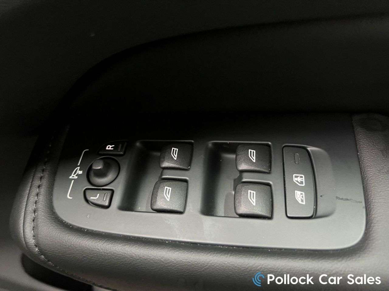 2023 VOLVO XC60 2023 VOLVO XC60