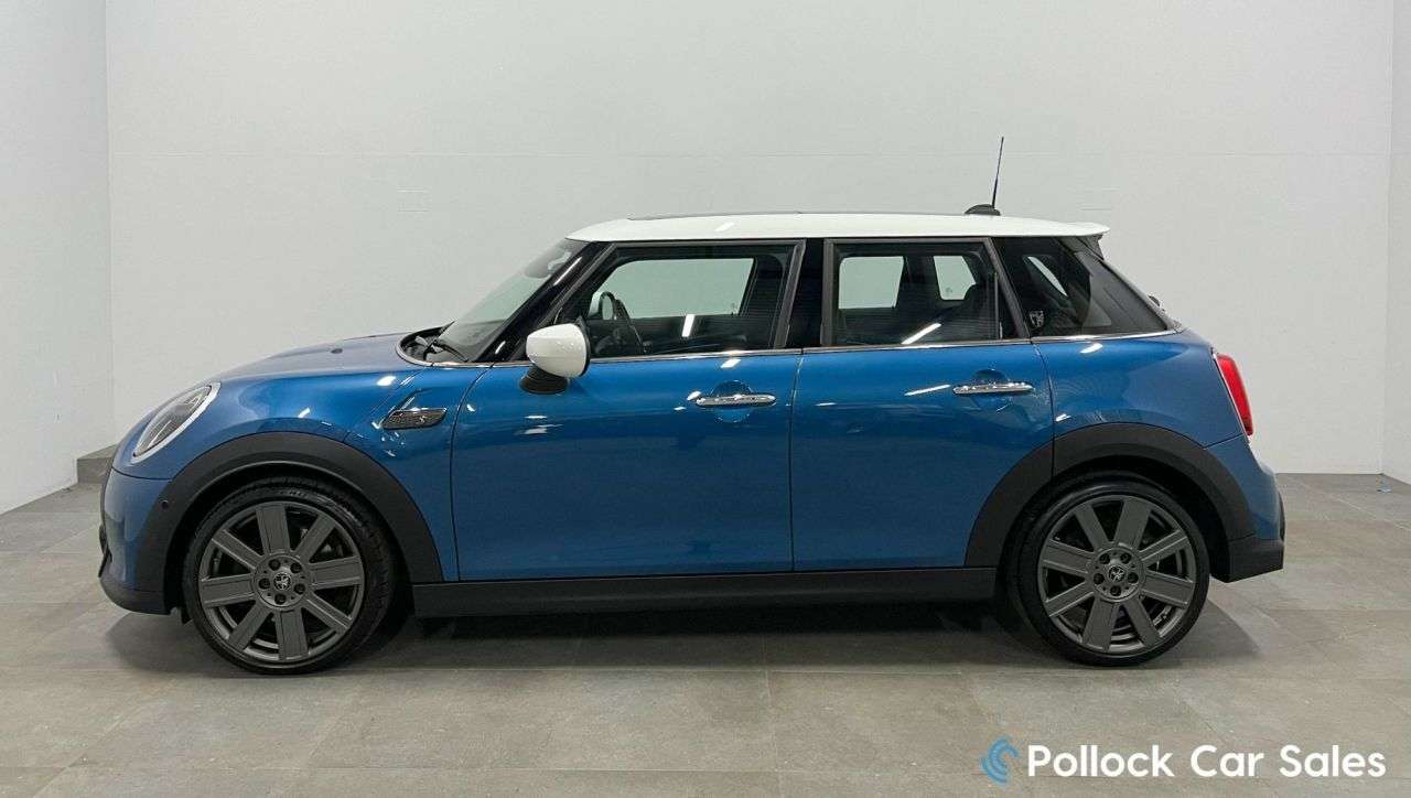 A 2023 MINI HATCH 2.0 Cooper S Exclusive Hatchback 5dr Petrol Steptronic Euro 6 (s/s) (178 ps A 2023 MINI HATCH 2.0 Cooper S Exclusive Hatchback 5dr Petrol Steptronic Euro 6 (s/s) (178 ps