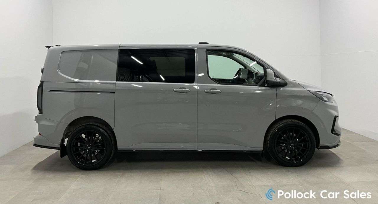 A 2026 FORD TRANSIT CUSTOM 2.0 320 EcoBlue Limited Crew Van Double Cab 5dr Diesel Auto L2 H1 Euro 6 (s A 2026 FORD TRANSIT CUSTOM 2.0 320 EcoBlue Limited Crew Van Double Cab 5dr Diesel Auto L2 H1 Euro 6 (s