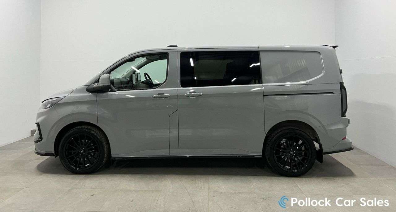 A 2026 FORD TRANSIT CUSTOM 2.0 320 EcoBlue Limited Crew Van Double Cab 5dr Diesel Auto L2 H1 Euro 6 (s A 2026 FORD TRANSIT CUSTOM 2.0 320 EcoBlue Limited Crew Van Double Cab 5dr Diesel Auto L2 H1 Euro 6 (s