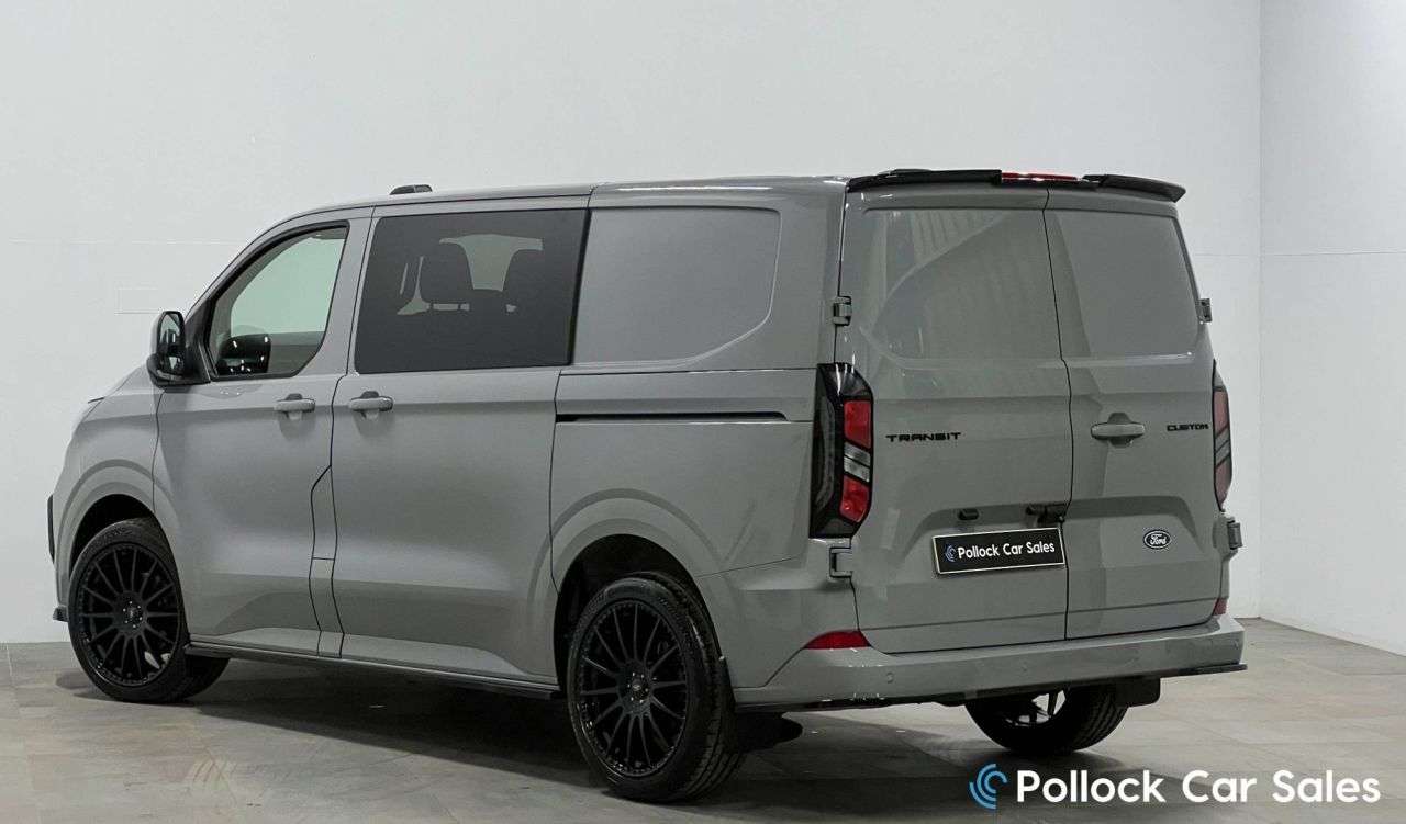 A 2026 FORD TRANSIT CUSTOM 2.0 320 EcoBlue Limited Crew Van Double Cab 5dr Diesel Auto L2 H1 Euro 6 (s A 2026 FORD TRANSIT CUSTOM 2.0 320 EcoBlue Limited Crew Van Double Cab 5dr Diesel Auto L2 H1 Euro 6 (s