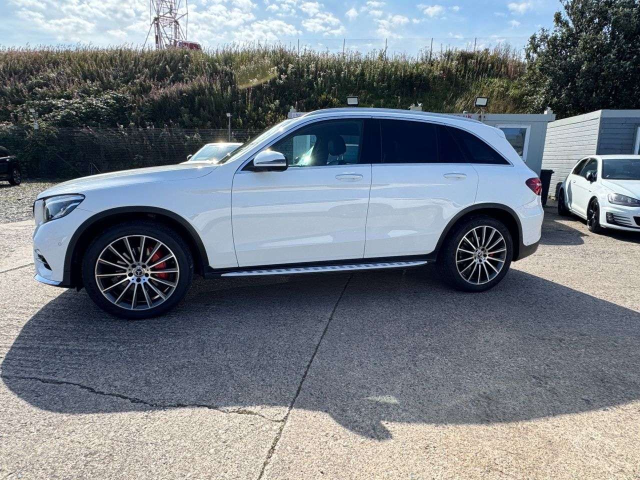 A 2018 MERCEDES-BENZ GLC-CLASS 2.1 GLC 250 D 4MATIC AMG LINE PREMIUM 5d 201 BHP A 2018 MERCEDES-BENZ GLC-CLASS 2.1 GLC 250 D 4MATIC AMG LINE PREMIUM 5d 201 BHP