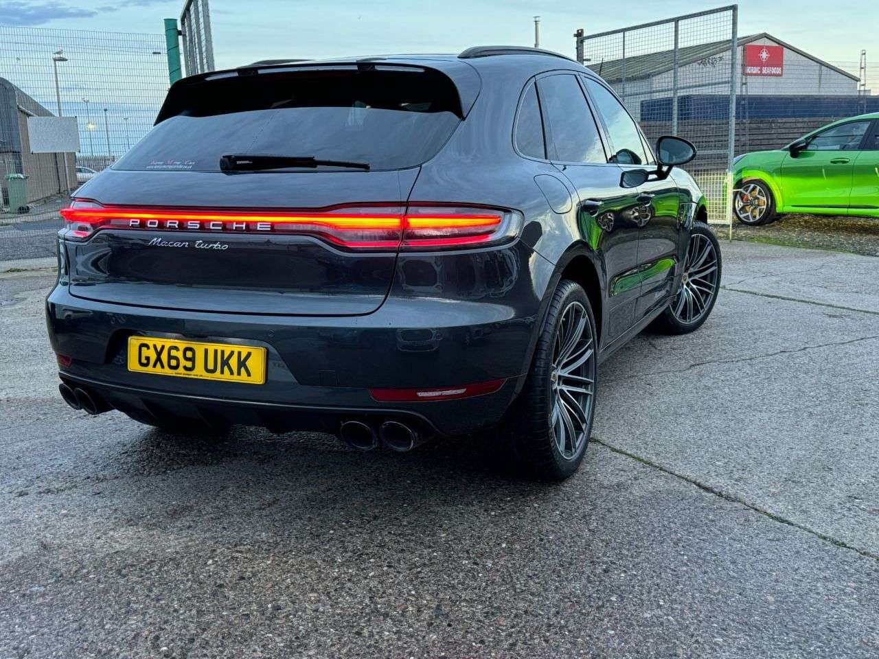2019 PORSCHE MACAN 2019 PORSCHE MACAN