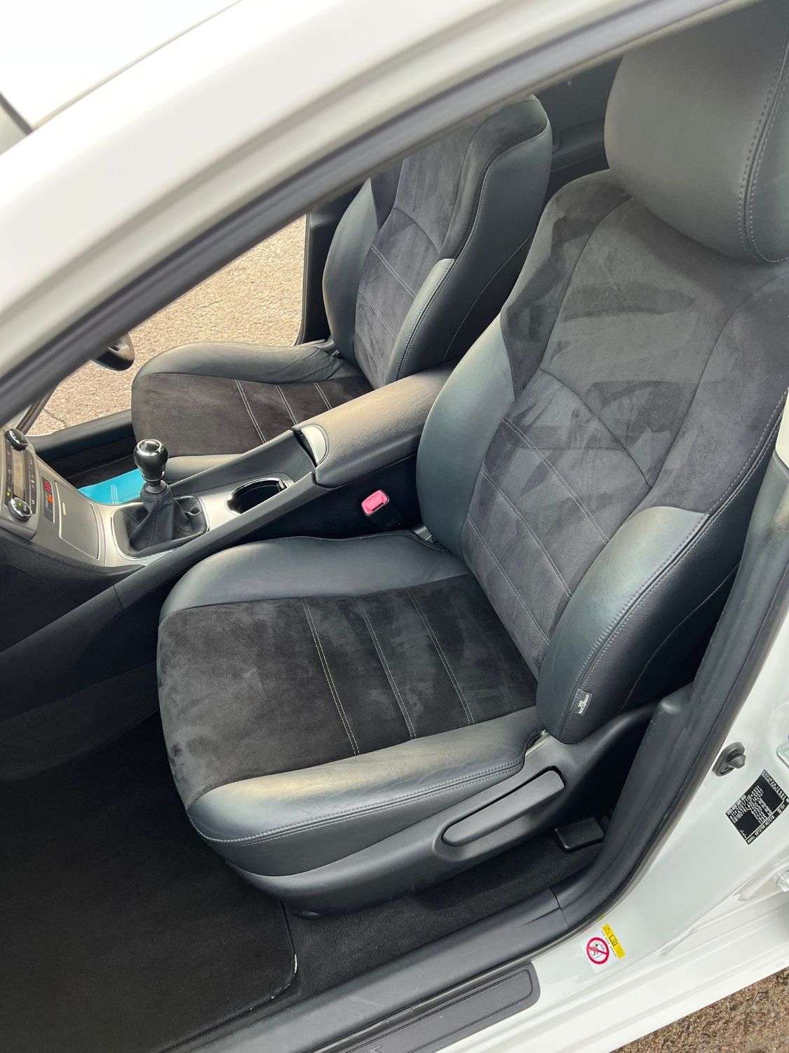 2015 TOYOTA AVENSIS 2015 TOYOTA AVENSIS