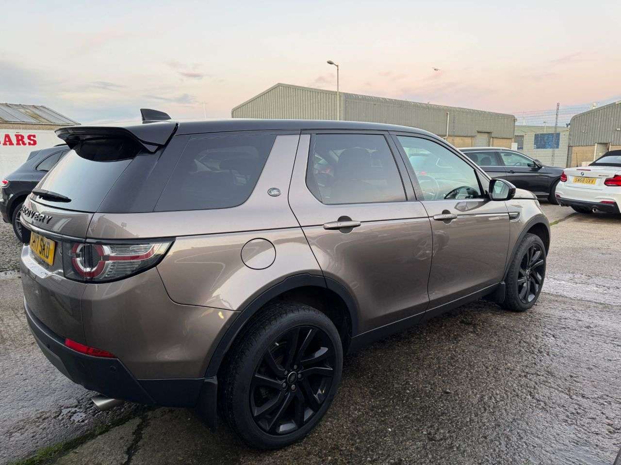 A 2017 LAND ROVER DISCOVERY SPORT 2.0 TD4 HSE Black SUV 5dr Diesel Auto 4WD Euro 6 (s/s) (180 ps) A 2017 LAND ROVER DISCOVERY SPORT 2.0 TD4 HSE Black SUV 5dr Diesel Auto 4WD Euro 6 (s/s) (180 ps)