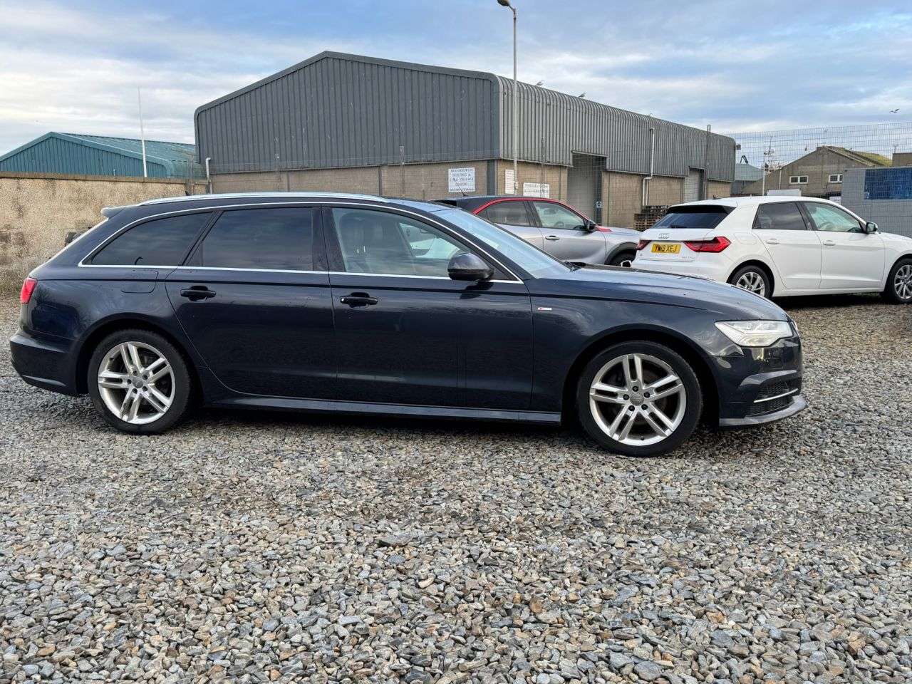 A 2018 AUDI A6 AVANT 2.0 TDI S line Estate 5dr Diesel S Tronic quattro Euro 6 (s/s) (190 ps) A 2018 AUDI A6 AVANT 2.0 TDI S line Estate 5dr Diesel S Tronic quattro Euro 6 (s/s) (190 ps)