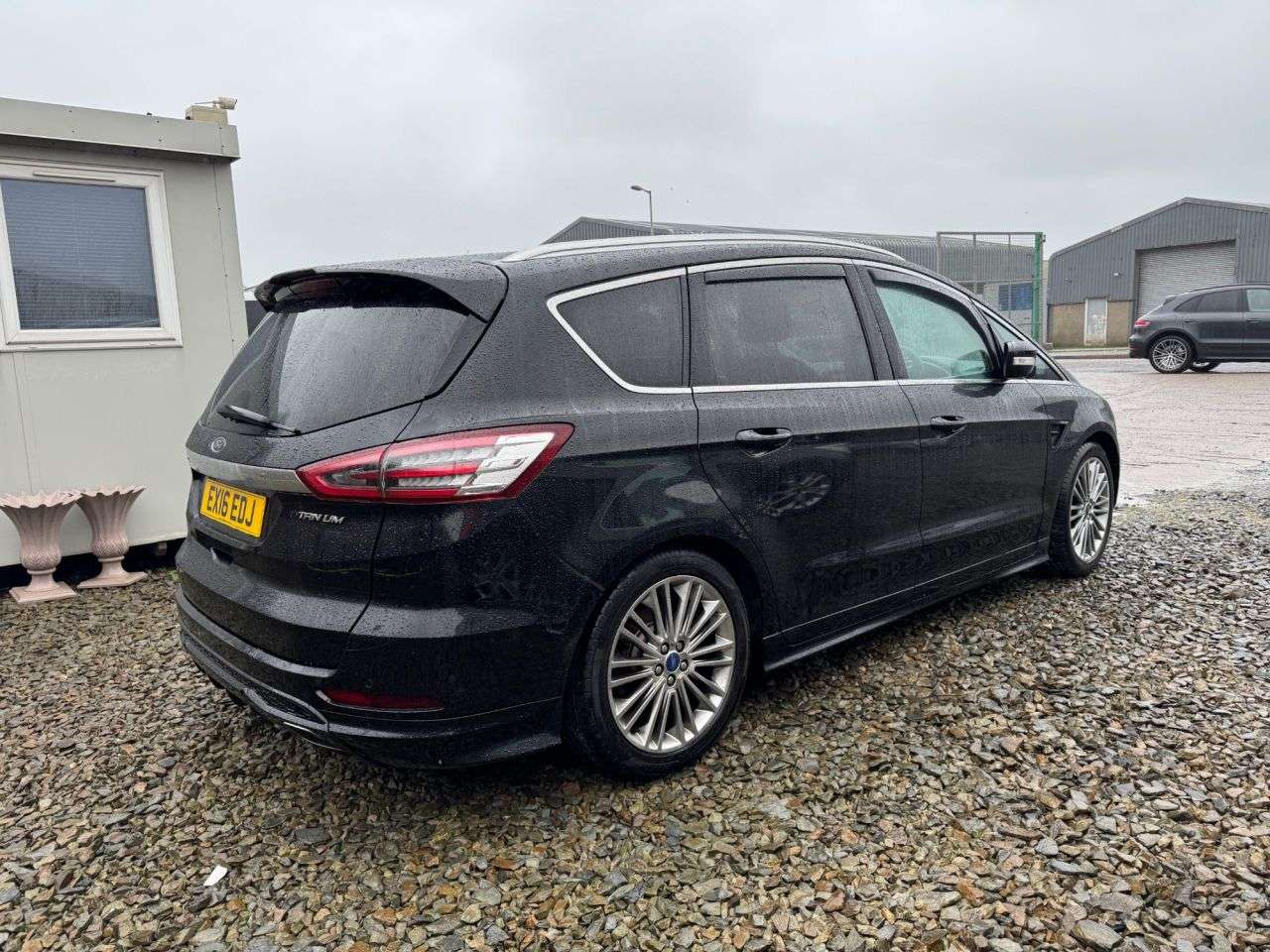 A 2016 FORD S-MAX 2.0 TDCi Titanium Sport MPV 5dr Diesel Powershift Euro 6 (s/s) (180 ps) A 2016 FORD S-MAX 2.0 TDCi Titanium Sport MPV 5dr Diesel Powershift Euro 6 (s/s) (180 ps)