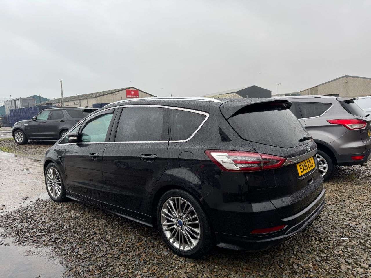 A 2016 FORD S-MAX 2.0 TDCi Titanium Sport MPV 5dr Diesel Powershift Euro 6 (s/s) (180 ps) A 2016 FORD S-MAX 2.0 TDCi Titanium Sport MPV 5dr Diesel Powershift Euro 6 (s/s) (180 ps)