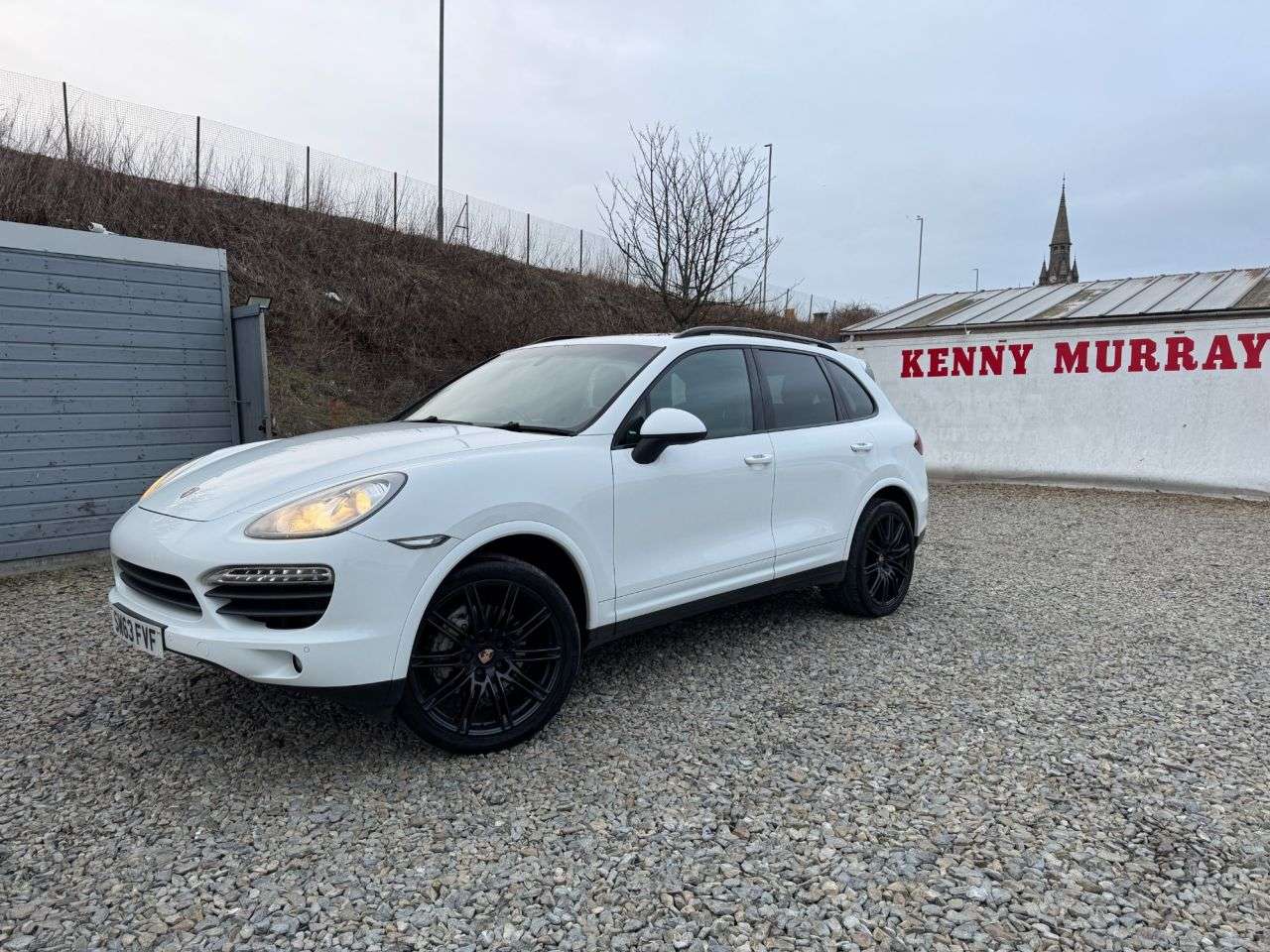 A 2013 PORSCHE CAYENNE 4.2 TD V8 S SUV 5dr Diesel TiptronicS 4WD Euro 5 (s/s) (382 ps) A 2013 PORSCHE CAYENNE 4.2 TD V8 S SUV 5dr Diesel TiptronicS 4WD Euro 5 (s/s) (382 ps)