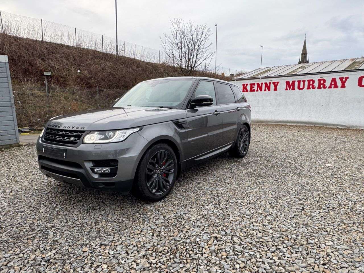 A 2017 LAND ROVER RANGE ROVER SPORT 3.0 SD V6 HSE Dynamic SUV 5dr Diesel Auto 4WD Euro 6 (s/s) (306 ps) A 2017 LAND ROVER RANGE ROVER SPORT 3.0 SD V6 HSE Dynamic SUV 5dr Diesel Auto 4WD Euro 6 (s/s) (306 ps)