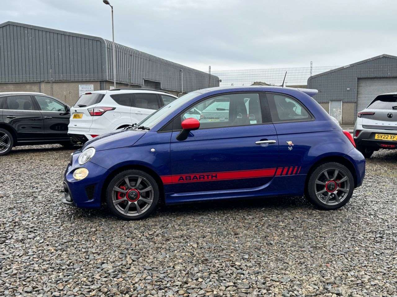 2017 ABARTH 595 2017 ABARTH 595
