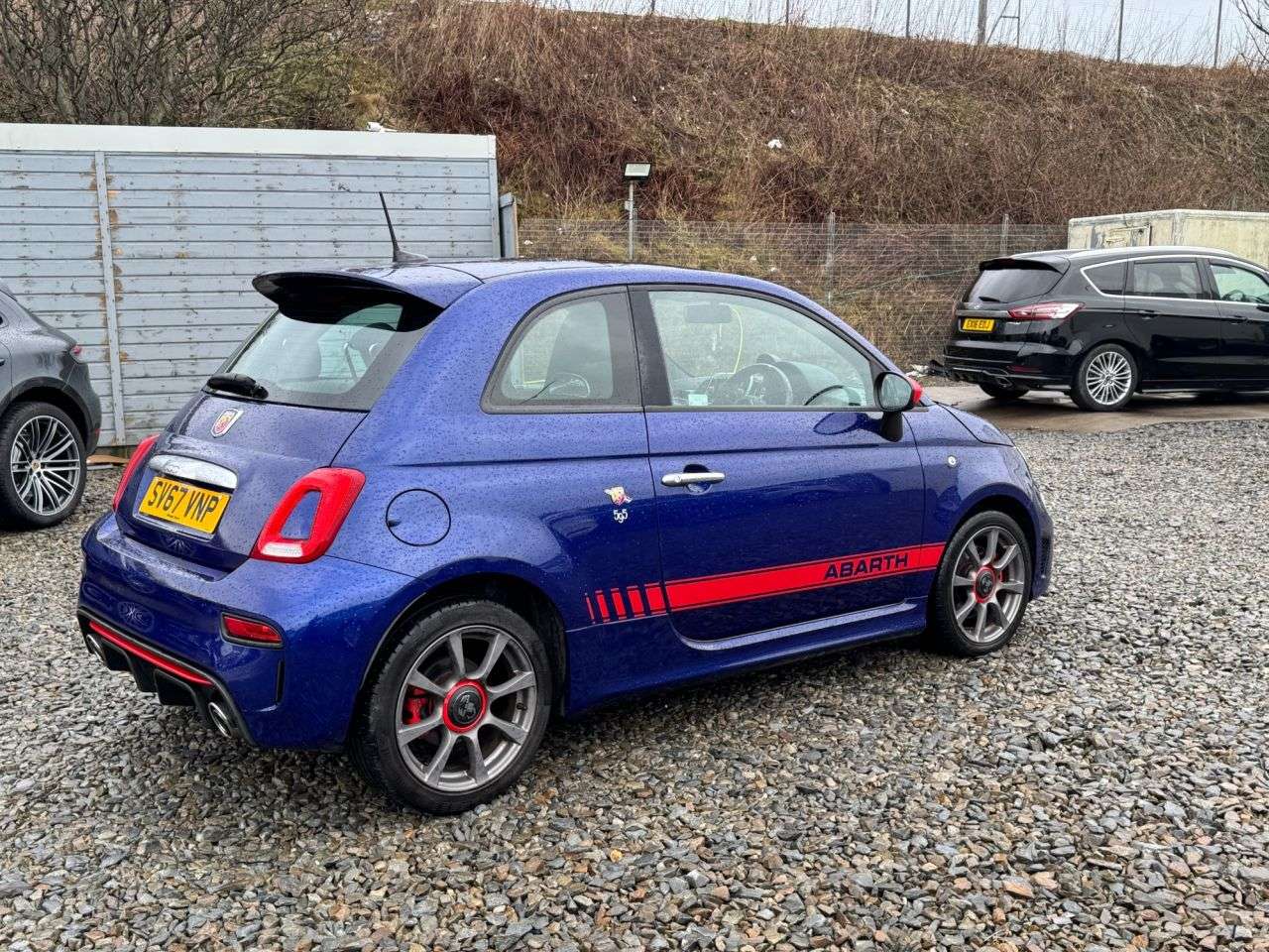 2017 ABARTH 595 2017 ABARTH 595