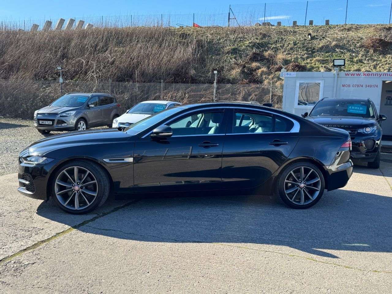 A 2020 JAGUAR XE 2.0 D180 S Saloon 4dr Diesel Auto Euro 6 (s/s) (180 ps) A 2020 JAGUAR XE 2.0 D180 S Saloon 4dr Diesel Auto Euro 6 (s/s) (180 ps)