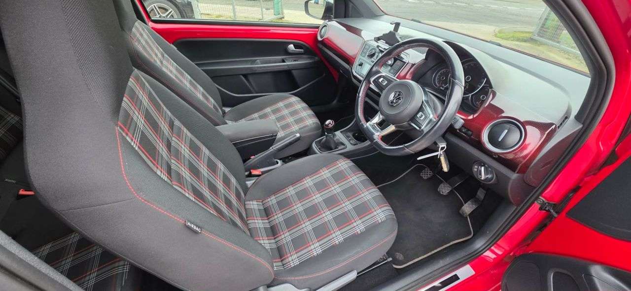 2018 VOLKSWAGEN UP! 2018 VOLKSWAGEN UP!