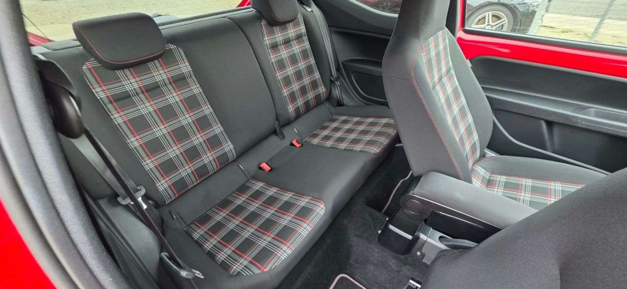 2018 VOLKSWAGEN UP! 2018 VOLKSWAGEN UP!