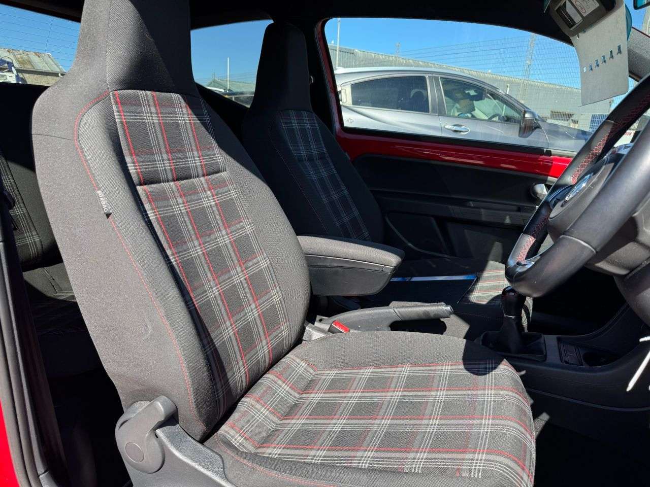 2018 VOLKSWAGEN UP! 2018 VOLKSWAGEN UP!