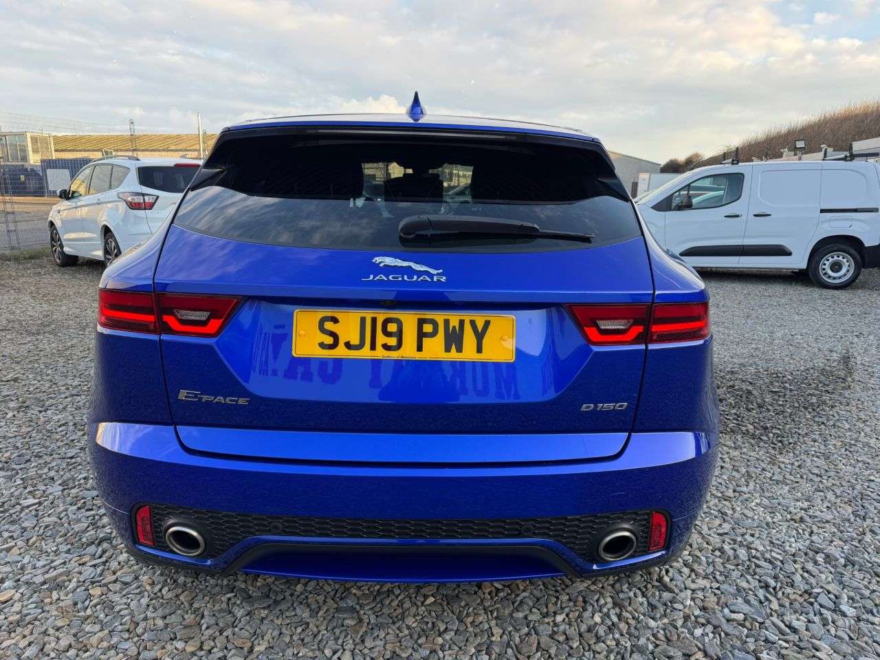 A 2019 JAGUAR E-PACE 2.0 D150 R-Dynamic S SUV 5dr Diesel Manual Euro 6 (s/s) (150 ps) A 2019 JAGUAR E-PACE 2.0 D150 R-Dynamic S SUV 5dr Diesel Manual Euro 6 (s/s) (150 ps)