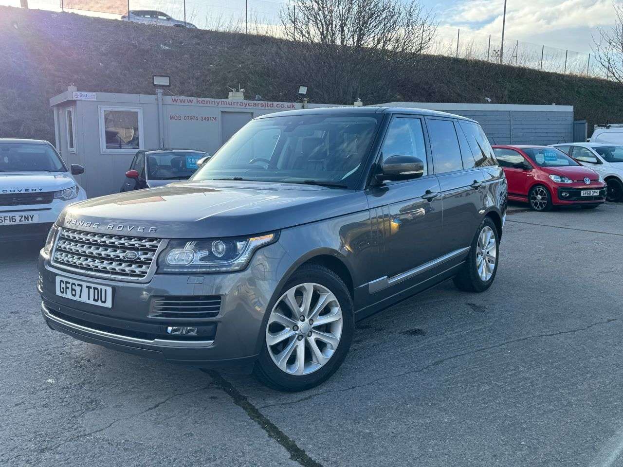 A 2017 LAND ROVER RANGE ROVER 3.0 TD V6 Vogue SUV 5dr Diesel Auto 4WD Euro 6 (s/s) (258 ps) A 2017 LAND ROVER RANGE ROVER 3.0 TD V6 Vogue SUV 5dr Diesel Auto 4WD Euro 6 (s/s) (258 ps)