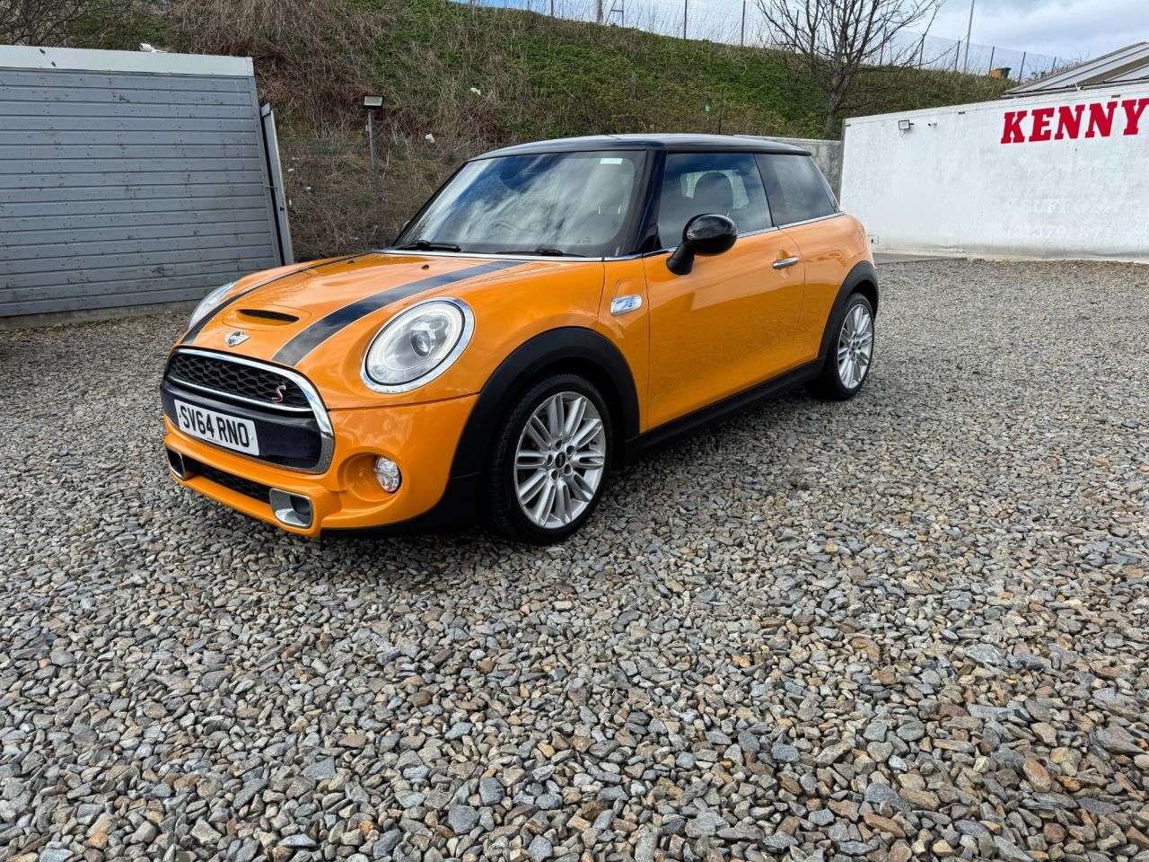A 2014 MINI HATCH 2.0 Cooper S Hatchback 3dr Petrol Auto Euro 6 (s/s) (192 ps) A 2014 MINI HATCH 2.0 Cooper S Hatchback 3dr Petrol Auto Euro 6 (s/s) (192 ps)