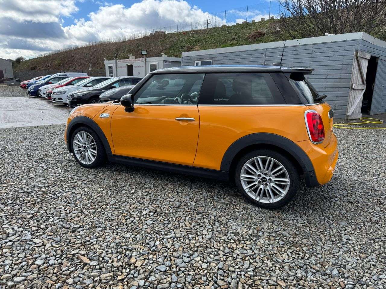 A 2014 MINI HATCH 2.0 Cooper S Hatchback 3dr Petrol Auto Euro 6 (s/s) (192 ps) A 2014 MINI HATCH 2.0 Cooper S Hatchback 3dr Petrol Auto Euro 6 (s/s) (192 ps)