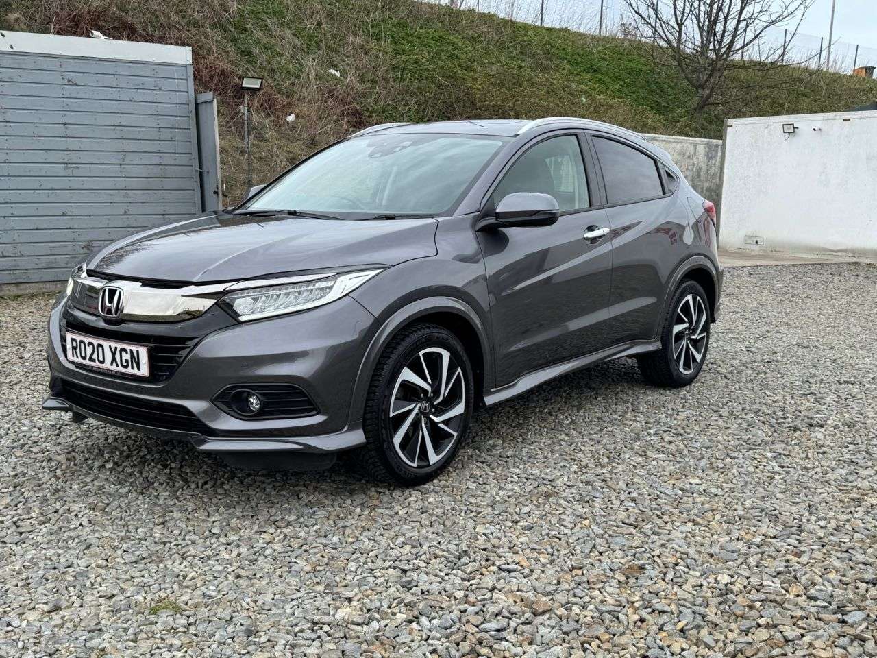 A 2020 HONDA HR-V 1.5 i-VTEC EX SUV 5dr Petrol CVT Euro 6 (s/s) (130 ps) A 2020 HONDA HR-V 1.5 i-VTEC EX SUV 5dr Petrol CVT Euro 6 (s/s) (130 ps)