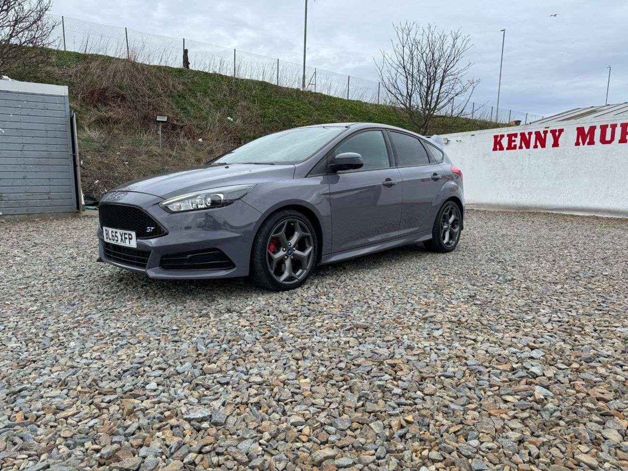 A 2016 FORD FOCUS 2.0T EcoBoost ST-3 Hatchback 5dr Petrol Manual Euro 6 (s/s) (250 ps) A 2016 FORD FOCUS 2.0T EcoBoost ST-3 Hatchback 5dr Petrol Manual Euro 6 (s/s) (250 ps)