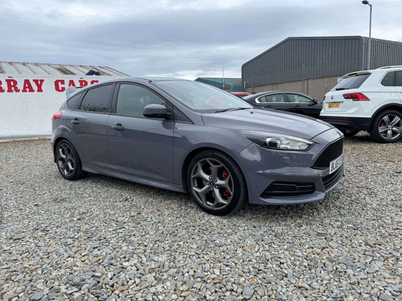 A 2016 FORD FOCUS 2.0T EcoBoost ST-3 Hatchback 5dr Petrol Manual Euro 6 (s/s) (250 ps) A 2016 FORD FOCUS 2.0T EcoBoost ST-3 Hatchback 5dr Petrol Manual Euro 6 (s/s) (250 ps)