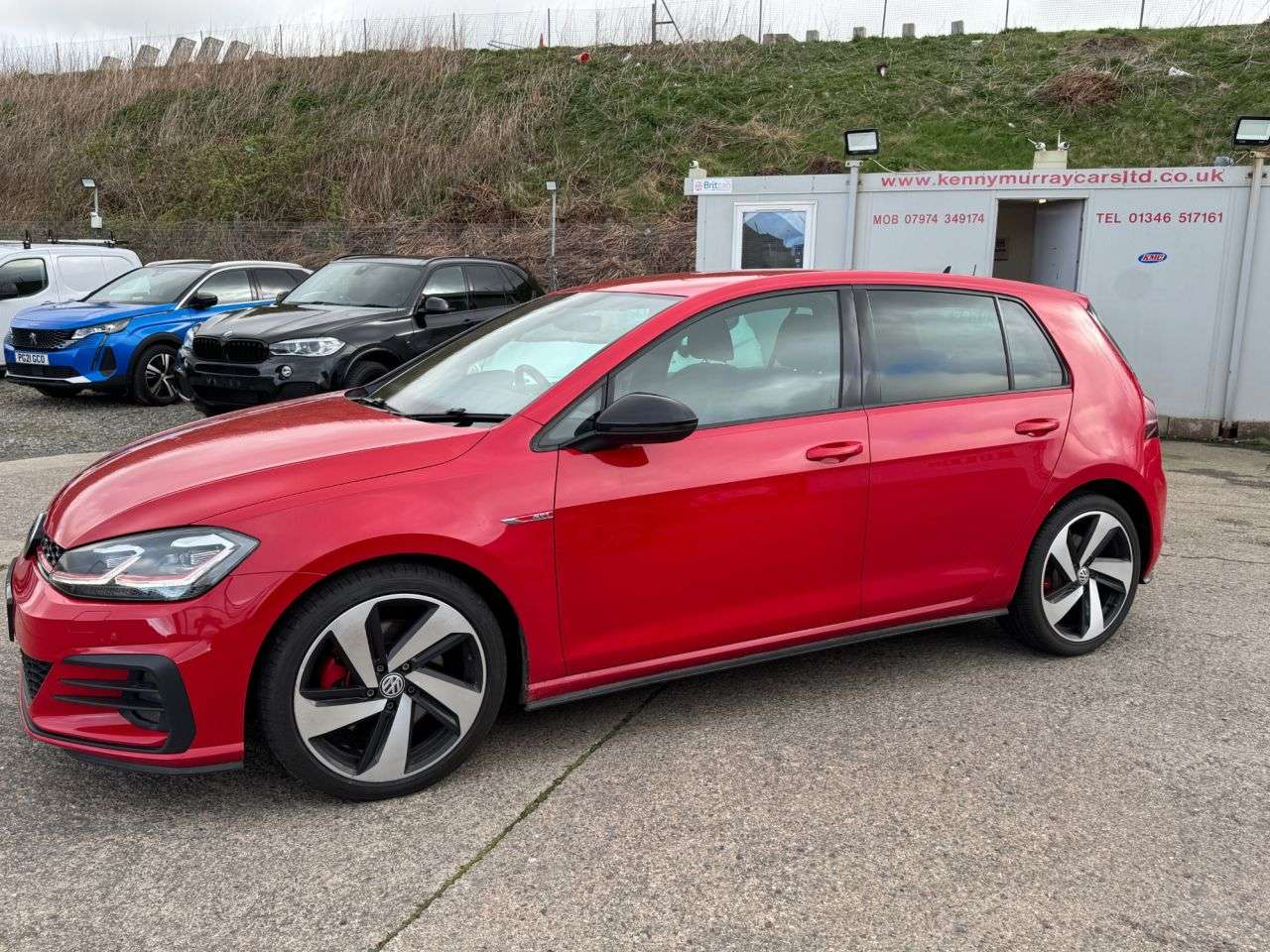 A 2017 VOLKSWAGEN GOLF 2.0 TSI BlueMotion Tech GTI Hatchback 5dr Petrol Manual Euro 6 (s/s) (230 p A 2017 VOLKSWAGEN GOLF 2.0 TSI BlueMotion Tech GTI Hatchback 5dr Petrol Manual Euro 6 (s/s) (230 p
