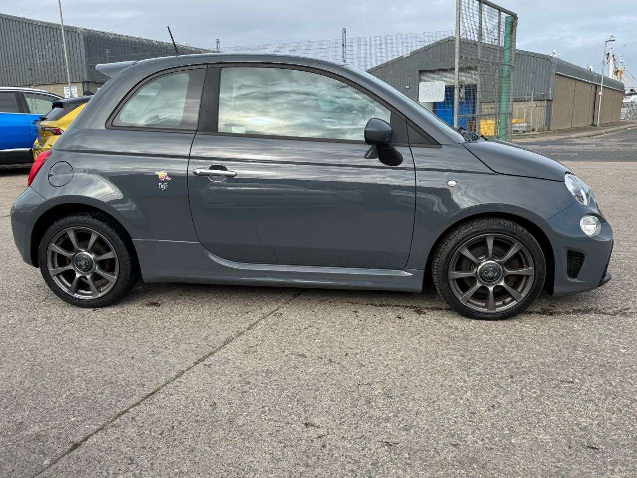 2017 ABARTH 595 2017 ABARTH 595