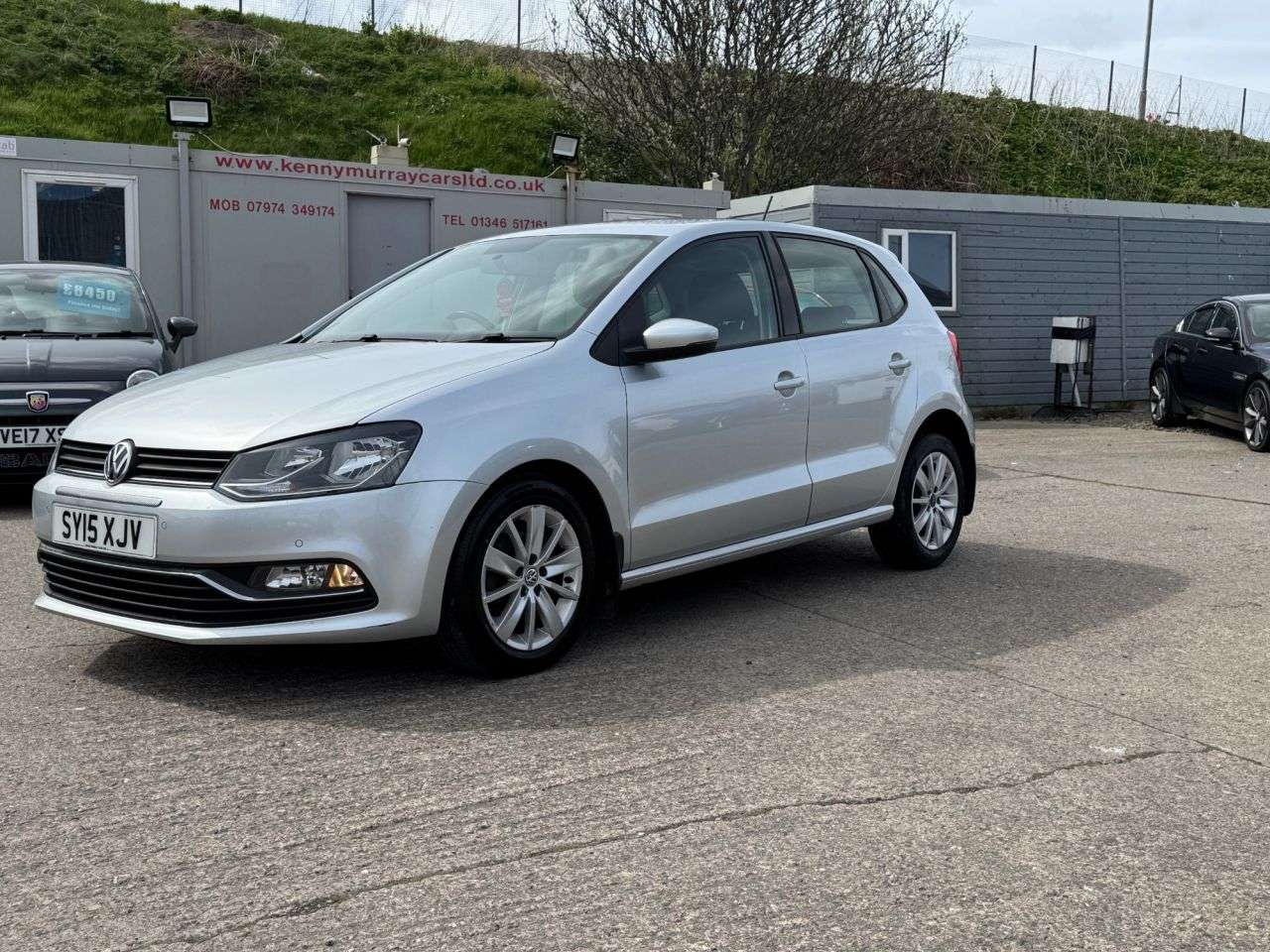 A 2015 VOLKSWAGEN POLO 1.2 TSI BlueMotion Tech SE Hatchback 5dr Petrol DSG Euro 6 (s/s) (90 ps) A 2015 VOLKSWAGEN POLO 1.2 TSI BlueMotion Tech SE Hatchback 5dr Petrol DSG Euro 6 (s/s) (90 ps)