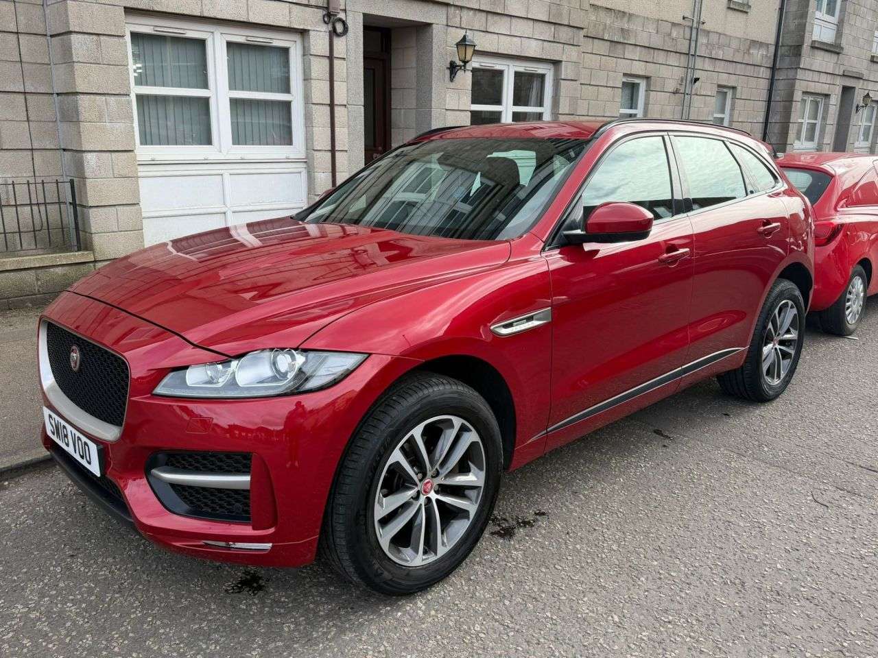 A 2018 JAGUAR F-PACE 2.0 D180 R-Sport SUV 5dr Diesel Auto AWD Euro 6 (s/s) (180 ps) A 2018 JAGUAR F-PACE 2.0 D180 R-Sport SUV 5dr Diesel Auto AWD Euro 6 (s/s) (180 ps)