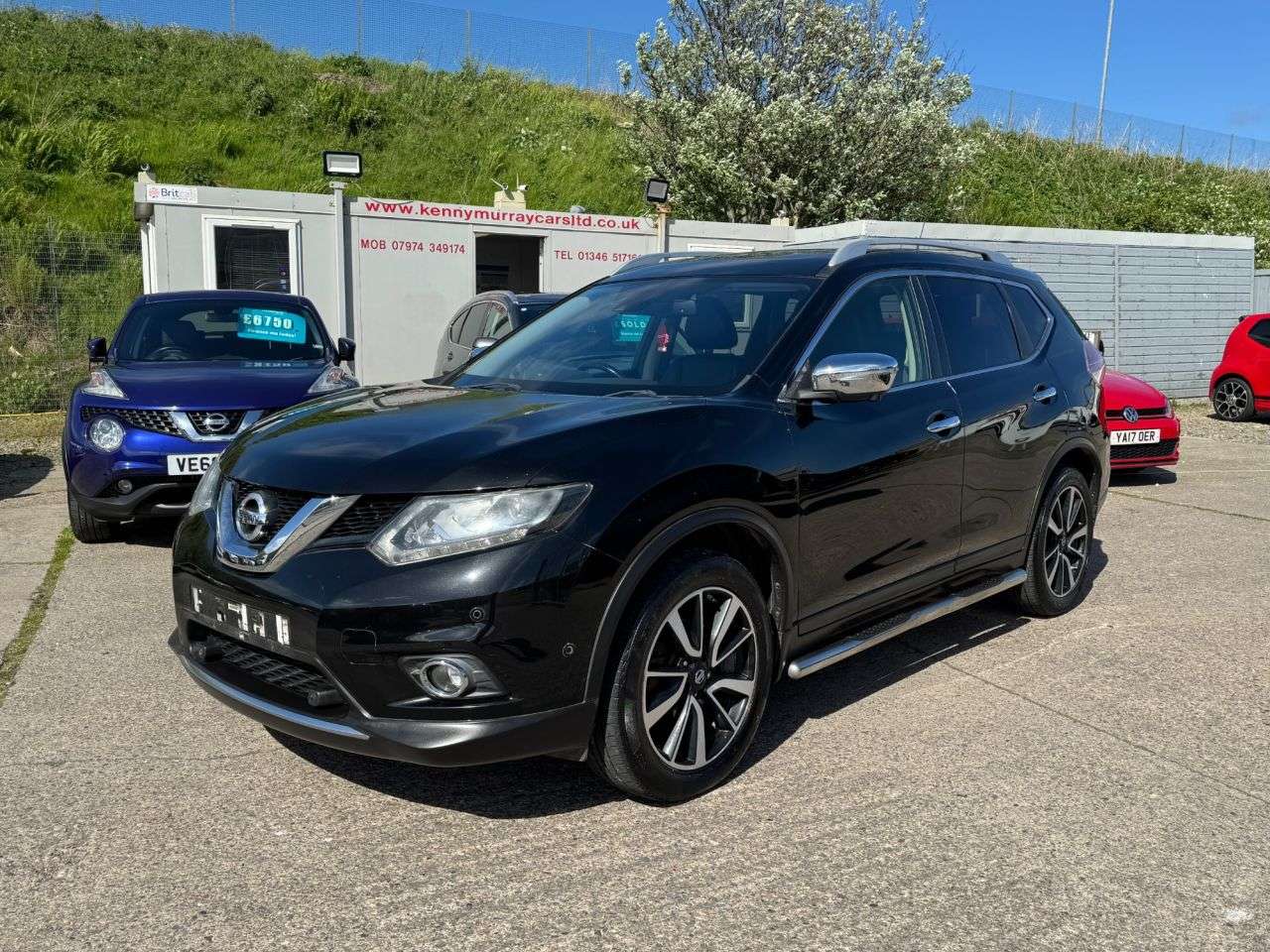 A 2016 NISSAN X-TRAIL 1.6 dCi Tekna SUV 5dr Diesel Manual 4WD Euro 6 (s/s) (130 ps) A 2016 NISSAN X-TRAIL 1.6 dCi Tekna SUV 5dr Diesel Manual 4WD Euro 6 (s/s) (130 ps)
