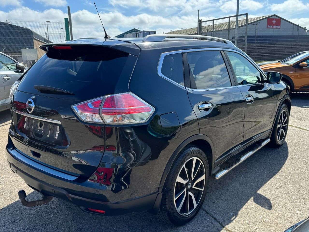 A 2016 NISSAN X-TRAIL 1.6 dCi Tekna SUV 5dr Diesel Manual 4WD Euro 6 (s/s) (130 ps) A 2016 NISSAN X-TRAIL 1.6 dCi Tekna SUV 5dr Diesel Manual 4WD Euro 6 (s/s) (130 ps)