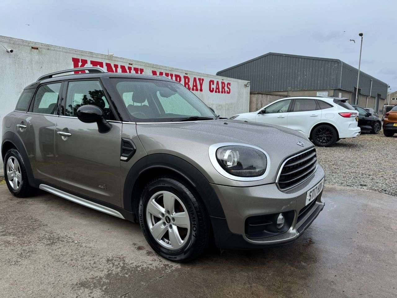 A 2017 MINI COUNTRYMAN 1.5 Cooper SUV 5dr Petrol Auto 6Spd ALL4 Euro 6 (s/s) (136 ps) A 2017 MINI COUNTRYMAN 1.5 Cooper SUV 5dr Petrol Auto 6Spd ALL4 Euro 6 (s/s) (136 ps)